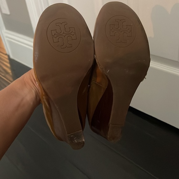 Tory Burch Caroline wedge - Picture 2 of 3